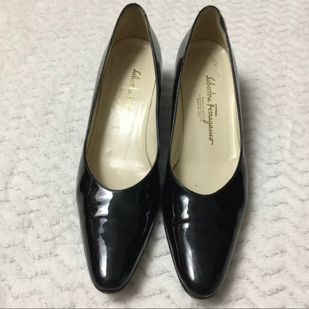 Ferragamo Vintage Kitten Heel Patent Leather Pumps - Picture 7 of 7